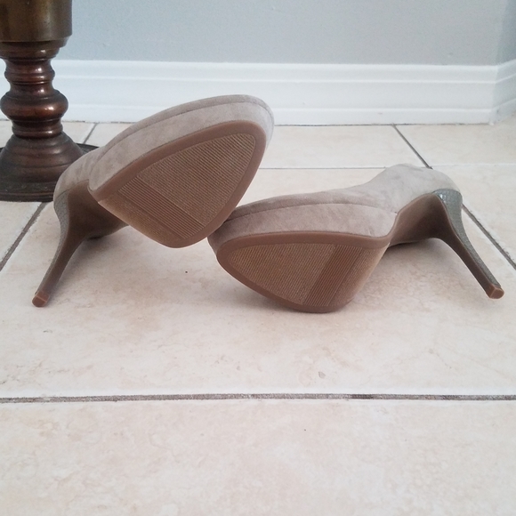 💕 Jennifer Lopez Heels 💕 - Picture 4 of 7